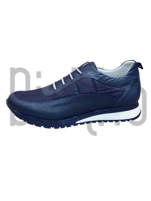 vendeur de chaussure a Dakar